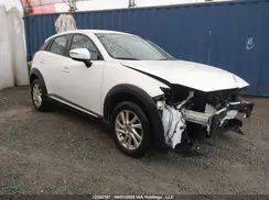 JM1DKFD75J0315013 2018 MAZDA CX-3