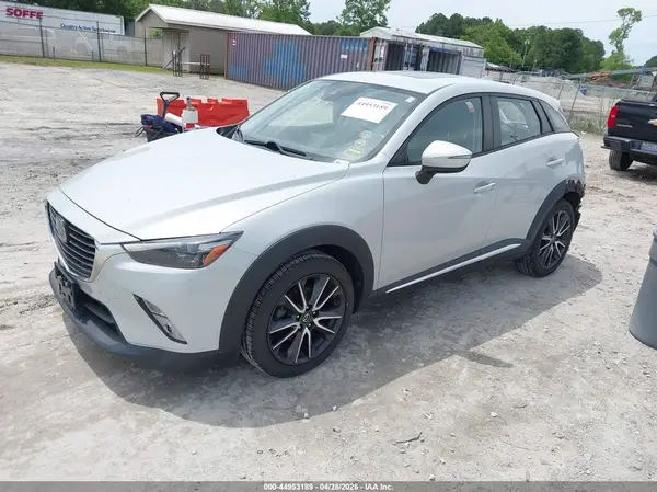 JM1DKFD75J0320714 2018 MAZDA CX-3 - Image 2