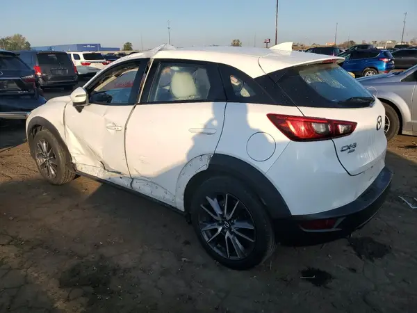 JM1DKFD7XJ0304489 2018 MAZDA CX-3 - Image 2