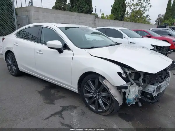 JM1GL1TY5J1318205 2018 MAZDA 6 - Image 1