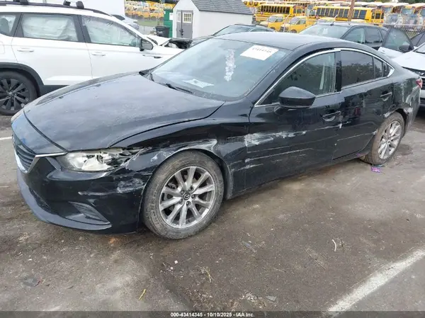 JM1GL1U57H1152008 2017 MAZDA 6 - Image 2