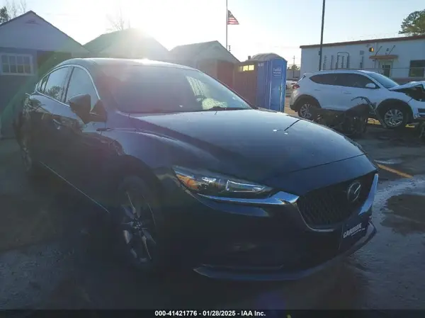 JM1GL1UM0J1328202 2018 MAZDA 6 - Image 1