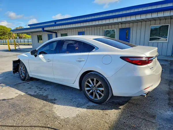 JM1GL1UM1J1328774 2018 MAZDA 6 - Image 2