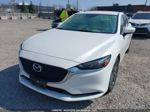 JM1GL1UM2J1321106 2018 MAZDA 6 - Image 2