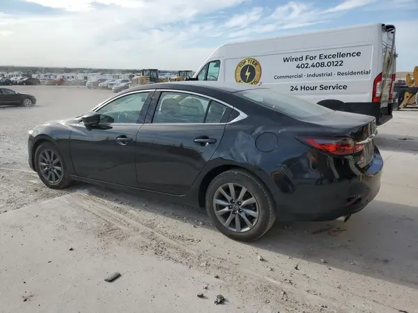 JM1GL1UM3J1327402 2018 MAZDA 6 - Image 2