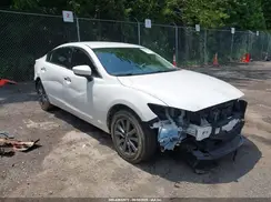 JM1GL1UM8J1330215 2018 MAZDA 6