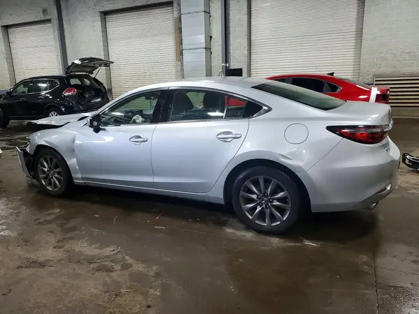 JM1GL1UMXJ1320561 2018 MAZDA 6 - Image 2