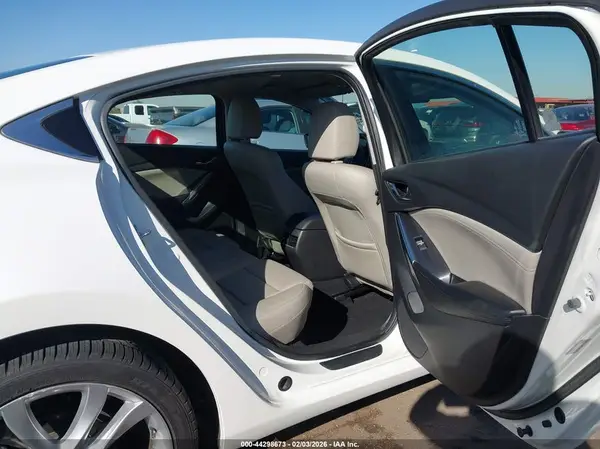 JM1GL1V52H1155820 2017 MAZDA 6 - Image 8