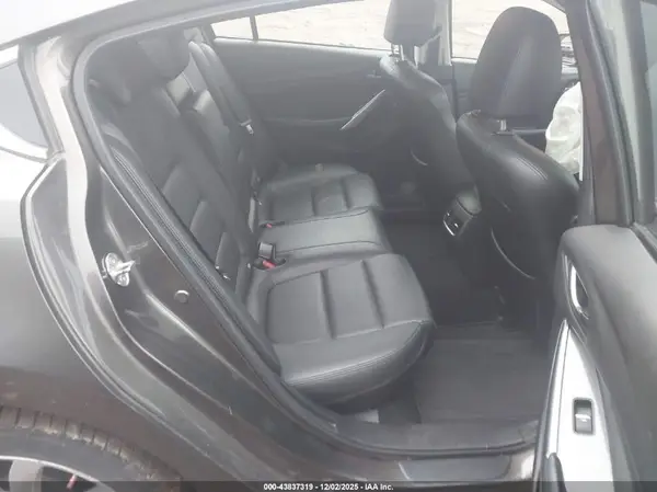JM1GL1V53H1113172 2017 MAZDA 6 - Image 8