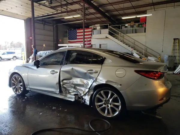 JM1GL1V5XH1131748 2017 MAZDA 6 - Image 2