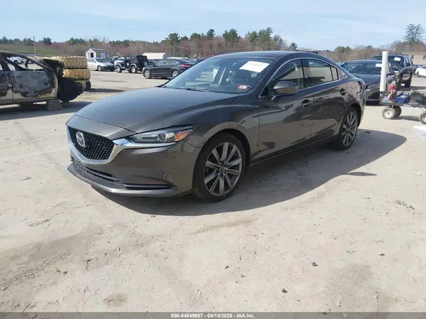 JM1GL1VM0J1308241 2018 MAZDA 6 - Image 2