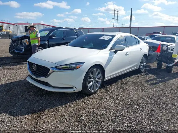 JM1GL1VM0J1313472 2018 MAZDA 6 - Image 2