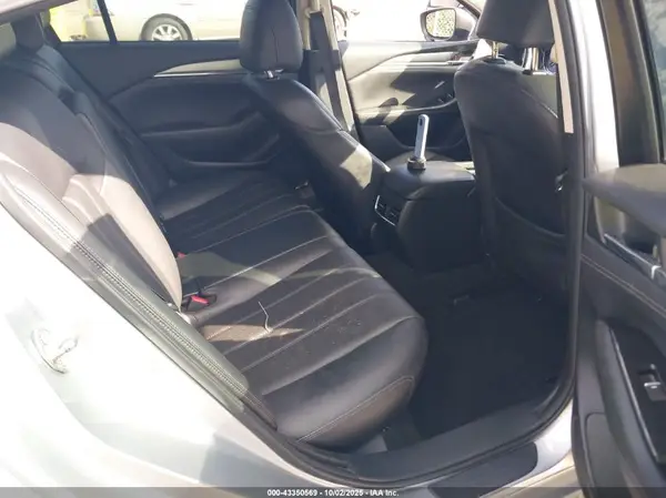 JM1GL1VM0J1319658 2018 MAZDA 6 - Image 8
