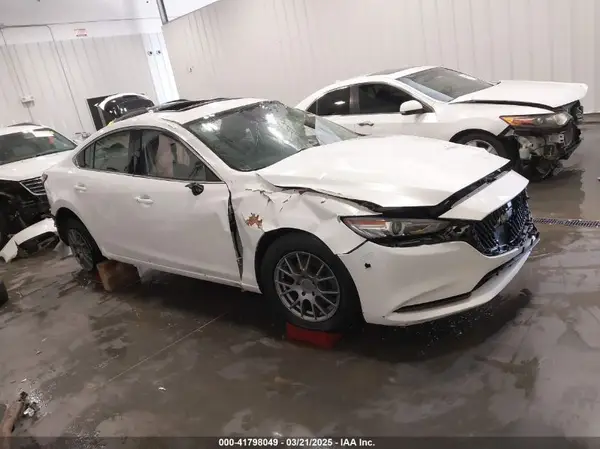 JM1GL1VM2J1324151 2018 MAZDA 6 - Image 1