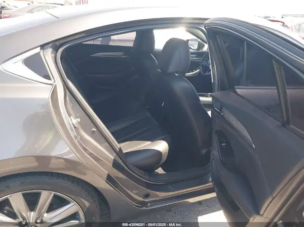 JM1GL1VM2K1505641 2019 MAZDA 6 - Image 8