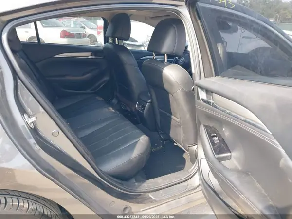 JM1GL1VM3J1320156 2018 MAZDA 6 - Image 8