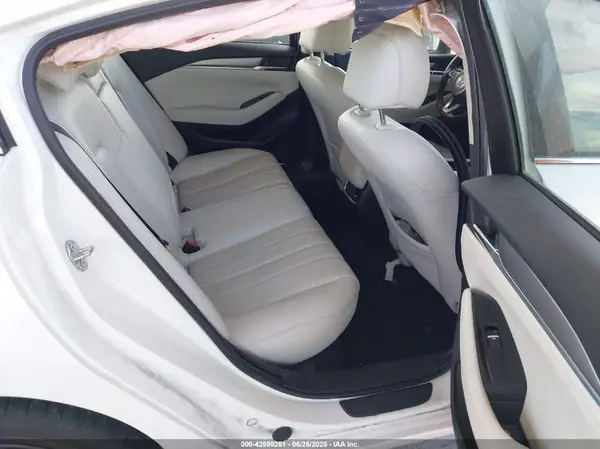 JM1GL1WY0J1331228 2018 MAZDA 6 - Image 8