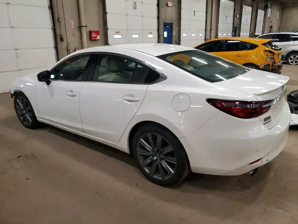 JM1GL1XY9J1324082 2018 MAZDA 6 - Image 2