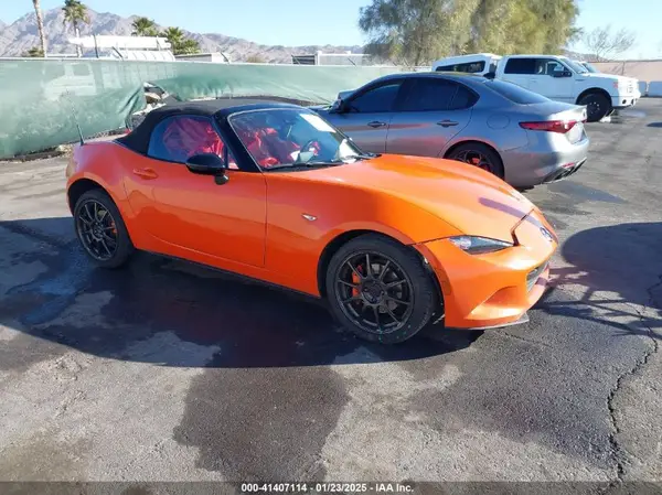 JM1NDAA77K0400233 2019 MAZDA MX-5 - Image 1
