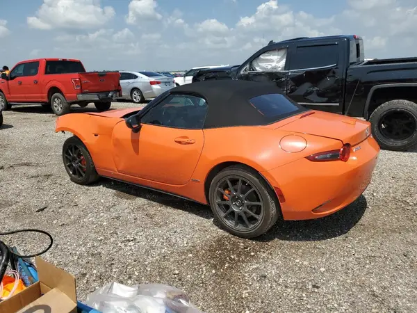 JM1NDAA79K0400296 2019 MAZDA MX-5 - Image 2