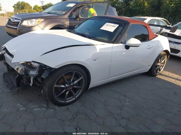 JM1NDAA79L0419223 2020 MAZDA MX-5 - Image 2