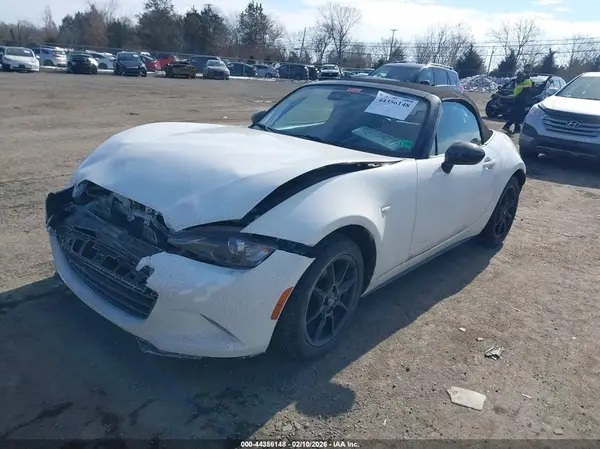JM1NDAB71L0416637 2020 MAZDA MX-5 - Image 2