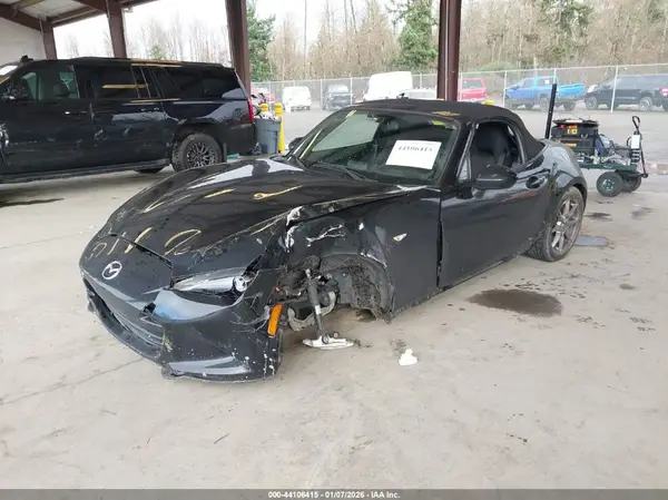 JM1NDAB77H0123056 2017 MAZDA MX-5 - Image 2