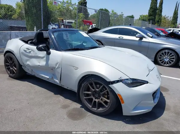 JM1NDAB79K0306451 2019 MAZDA MX-5 - Image 1