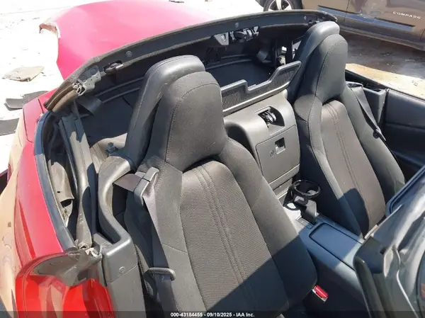 JM1NDAB7XH0123536 2017 MAZDA MX-5 - Image 8