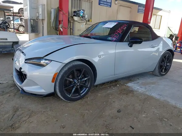 JM1NDAC71J0205787 2018 MAZDA MX-5 - Image 2