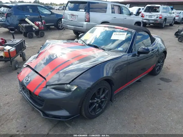 JM1NDAC72H0120693 2017 MAZDA MX-5 - Image 2
