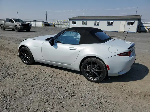 JM1NDAC75G0111601 2016 MAZDA MX-5 - Image 2