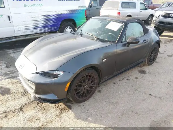 JM1NDAC75H0120025 2017 MAZDA MX-5 - Image 2