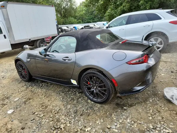JM1NDAC75K0305991 2019 MAZDA MX-5 - Image 2