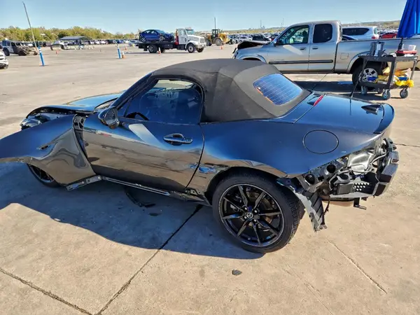 JM1NDAC76K0306521 2019 MAZDA MX-5 - Image 2