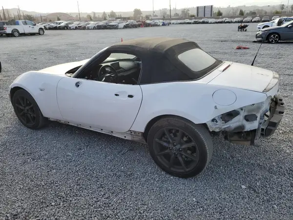JM1NDAC77G0103967 2016 MAZDA MX-5 - Image 2