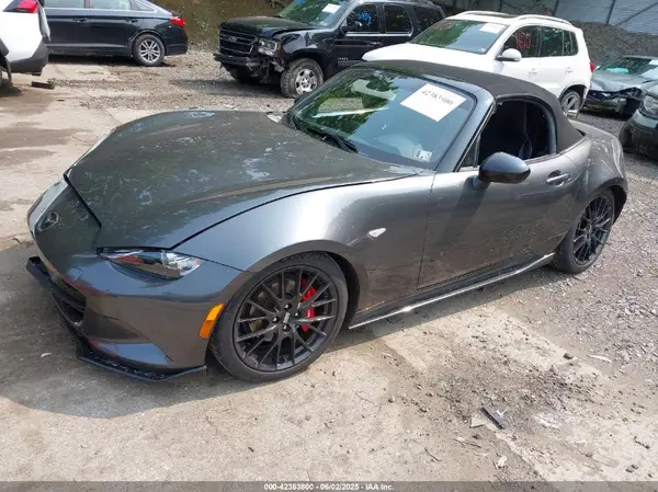 JM1NDAC77P0552453 2023 MAZDA MX-5 - Image 2
