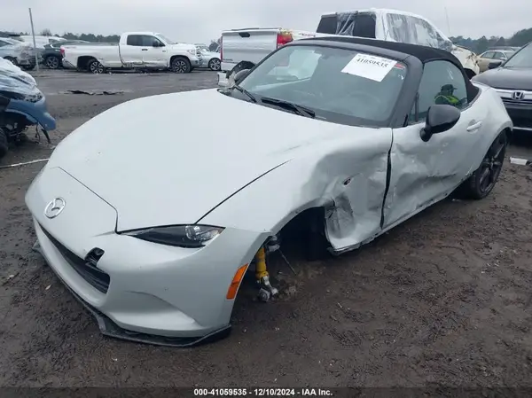 JM1NDAC78H0120648 2017 MAZDA MX-5 - Image 2