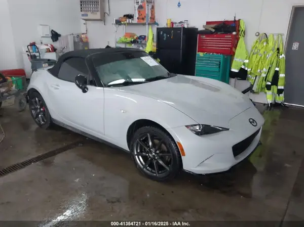 JM1NDAC78H0123808 2017 MAZDA MX-5 - Image 1