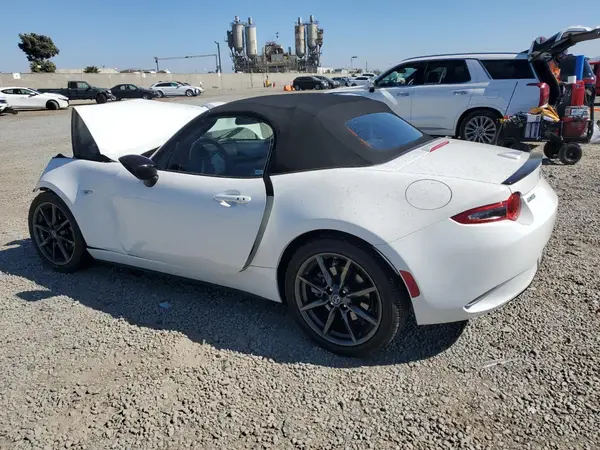 JM1NDAC78J0200277 2018 MAZDA MX-5 - Image 2