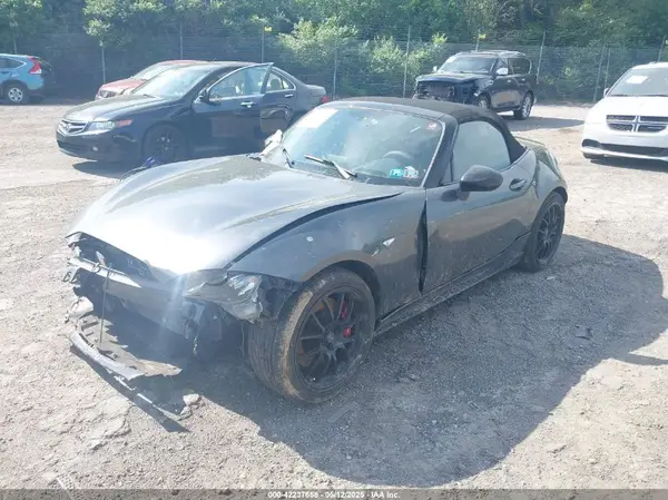 JM1NDAC78K0301109 2019 MAZDA MX-5 - Image 2