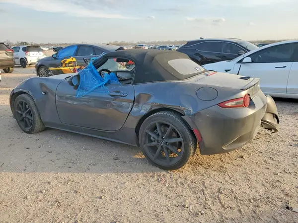 JM1NDAC79M0455606 2021 MAZDA MX-5 - Image 2