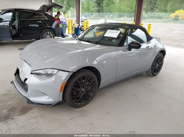 JM1NDAC79R0603759 2024 MAZDA MX-5 - Image 2