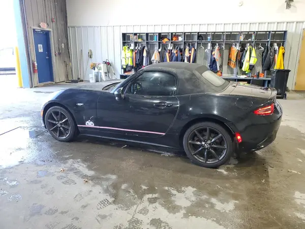 JM1NDAC7XG0103672 2016 MAZDA MX-5 - Image 2