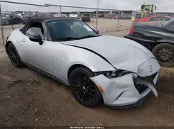 JM1NDAC7XH0123552 2017 MAZDA MX-5