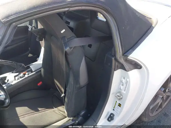 JM1NDAC7XH0123728 2017 MAZDA MX-5 - Image 8