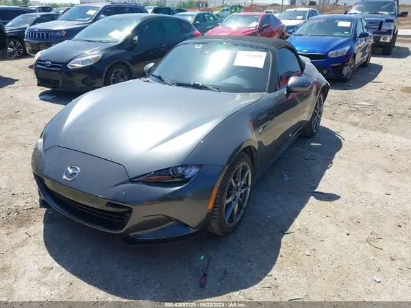 JM1NDAD70L0414326 2020 MAZDA MX-5 - Image 2