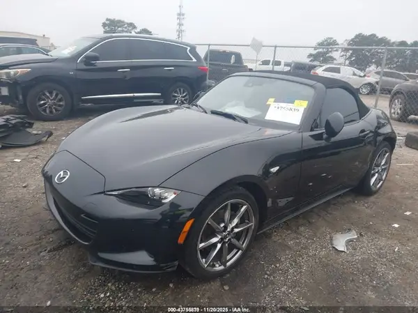 JM1NDAD70N0506975 2022 MAZDA MX-5 - Image 2