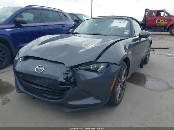 JM1NDAD71H0120750 2017 MAZDA MX-5 - Image 2