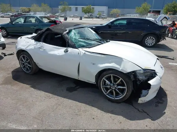JM1NDAD71N0508928 2022 MAZDA MX-5 - Image 1